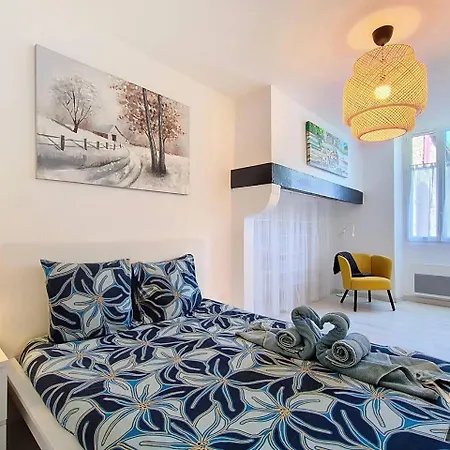 بيت للعطل La Petite Maison Rouge *