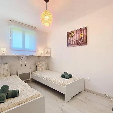 La Petite Maison Rouge *