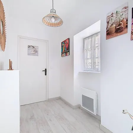 La Petite Maison Rouge